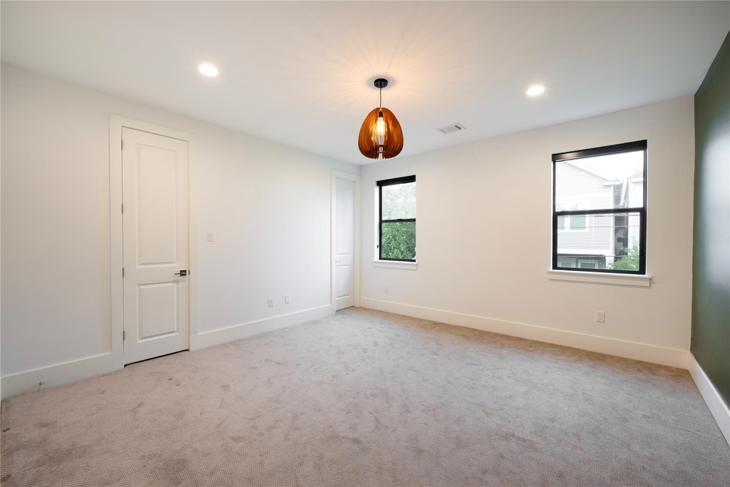 823 Aurora Street - Photo 19