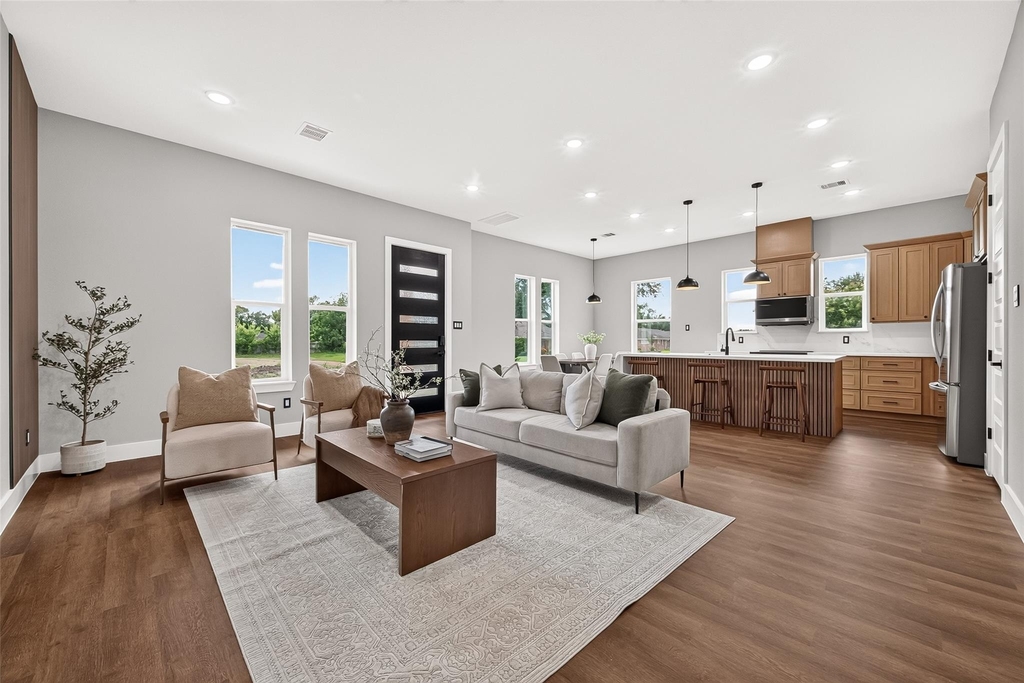 703 Carol Lynn Drive - Photo 4