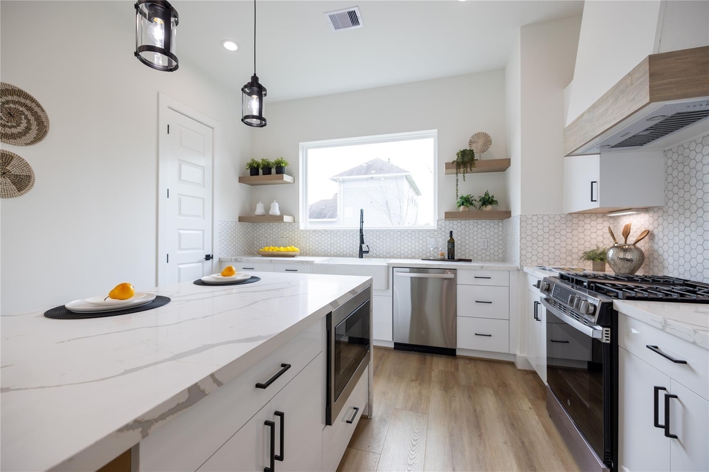 4008 Yellowstone Blvd - Photo 9