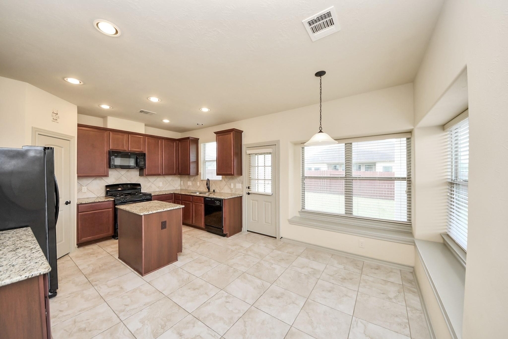 1902 Argos Drive - Photo 17