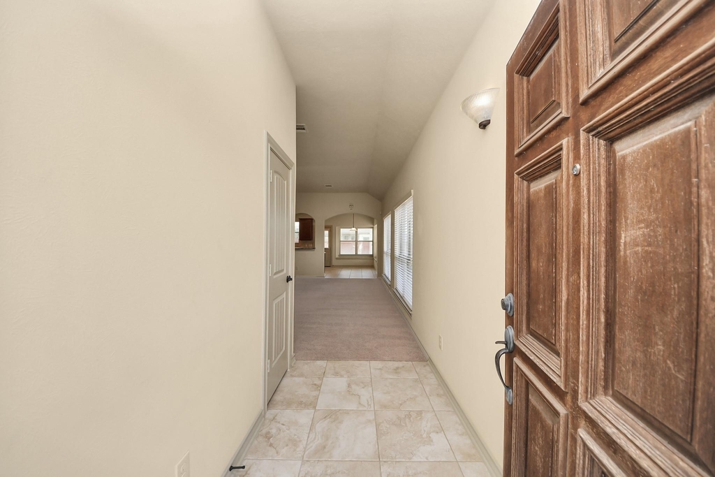 1902 Argos Drive - Photo 10