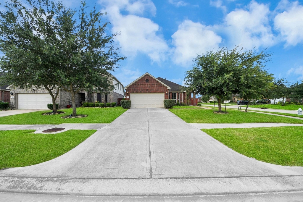 1902 Argos Drive - Photo 0