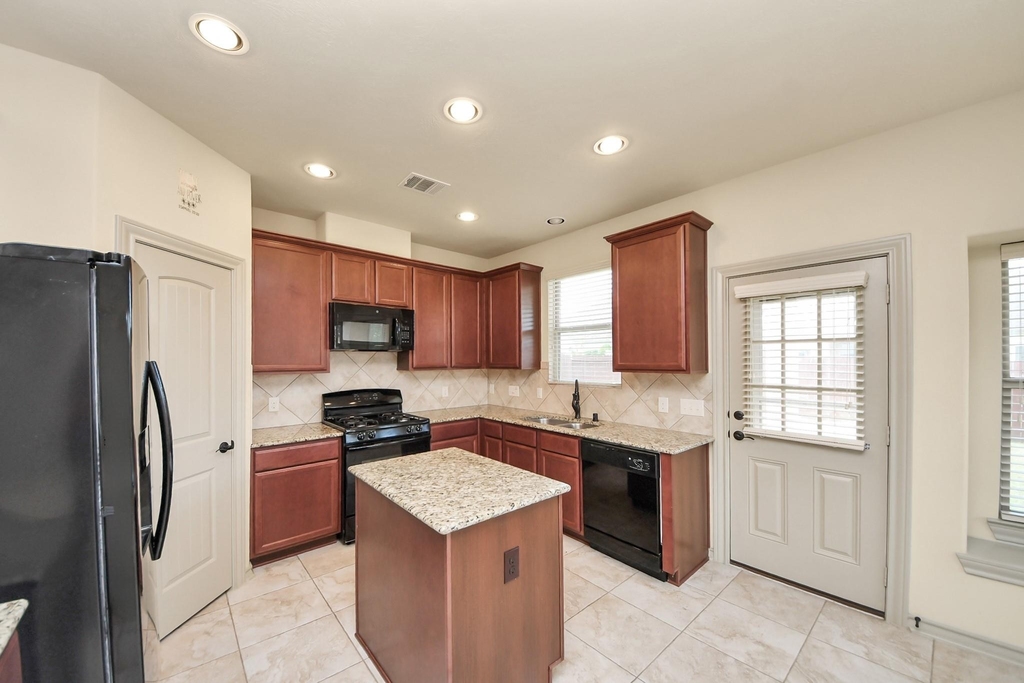 1902 Argos Drive - Photo 22