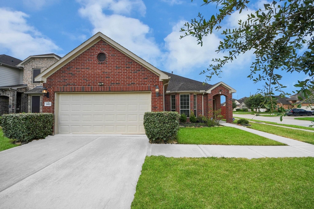 1902 Argos Drive - Photo 4
