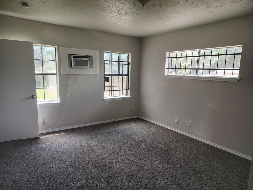 242 Bolden Street - Photo 15