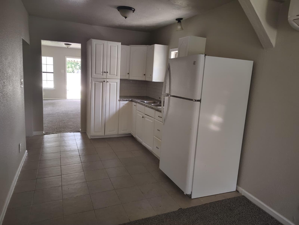242 Bolden Street - Photo 5