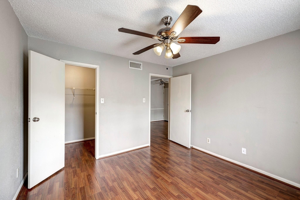 2120 El Paseo Street - Photo 8