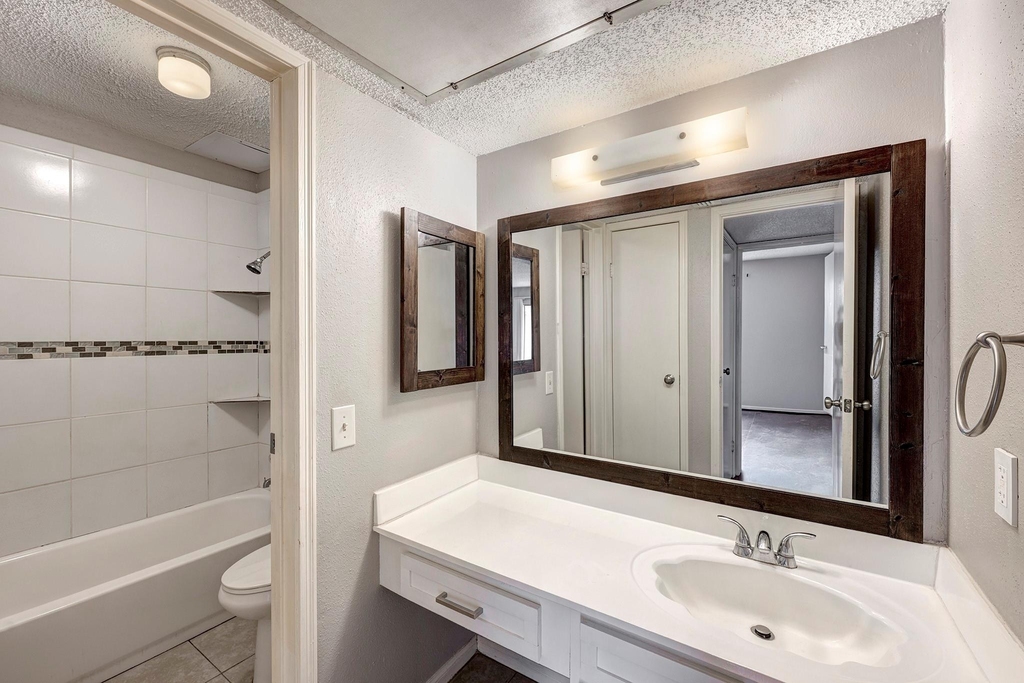 2120 El Paseo Street - Photo 10