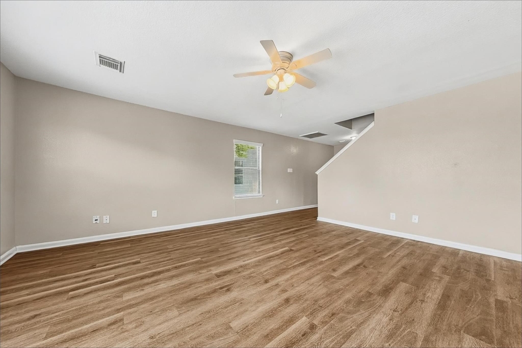 16311 Hayesford Lane - Photo 5