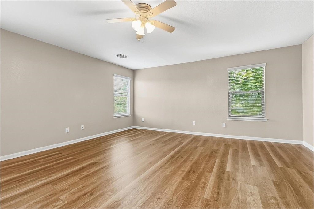 16311 Hayesford Lane - Photo 7