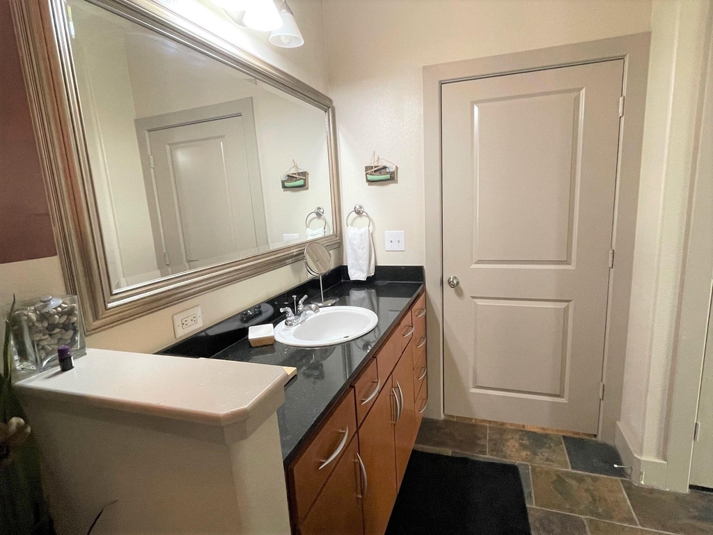 1901 Post Oak Boulevard - Photo 22