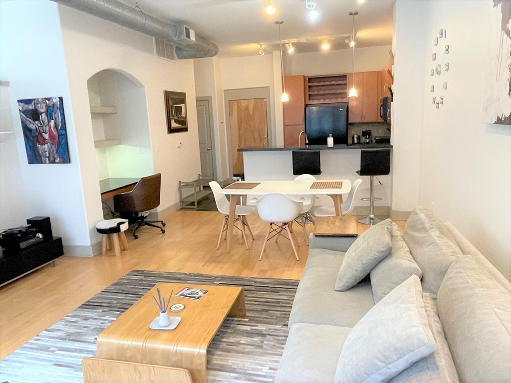 1901 Post Oak Boulevard - Photo 3