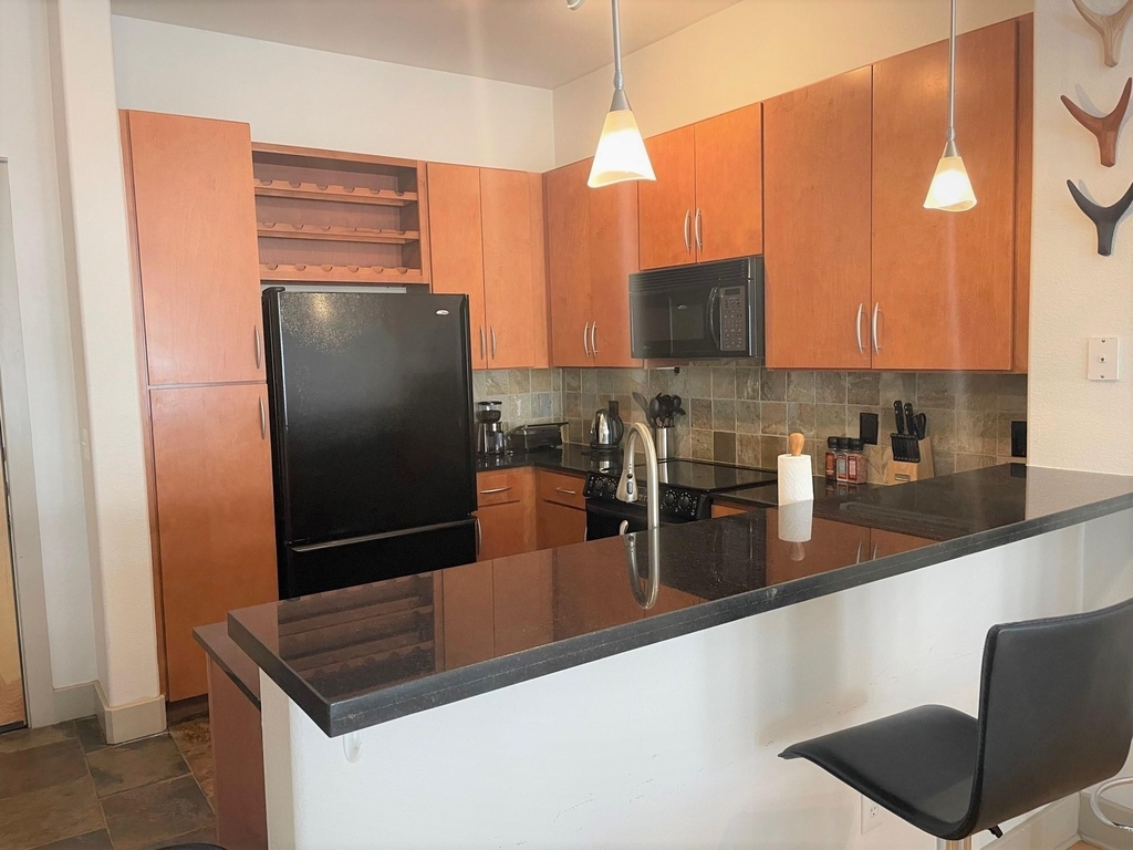 1901 Post Oak Boulevard - Photo 4