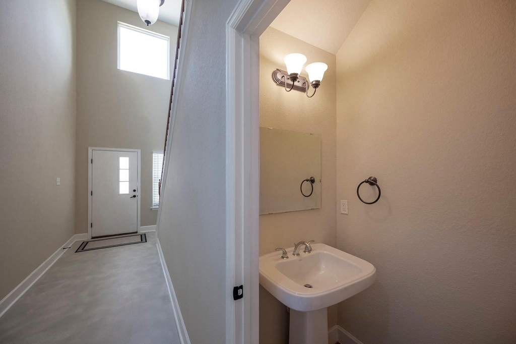4210 Darter Street - Photo 6