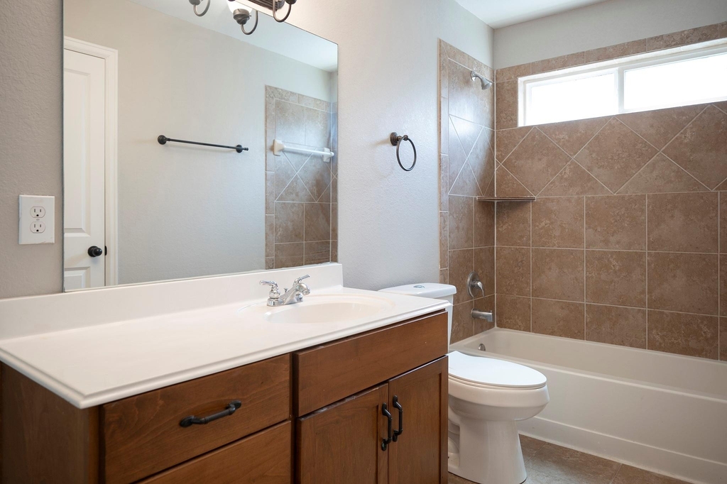 4210 Darter Street - Photo 9