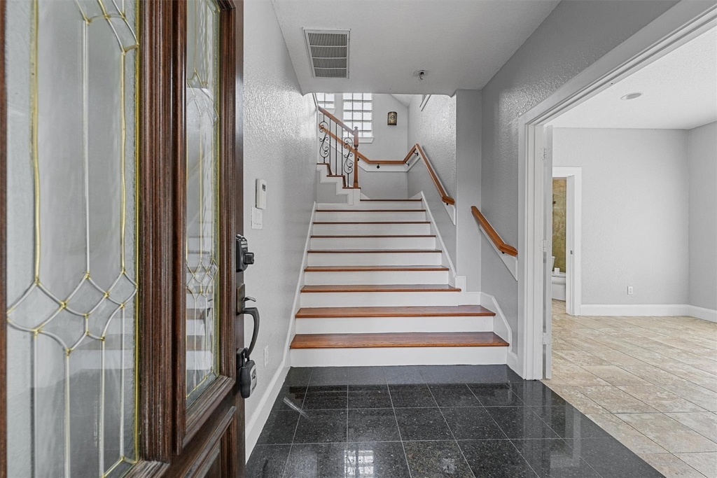 6132 Maxie Street - Photo 2