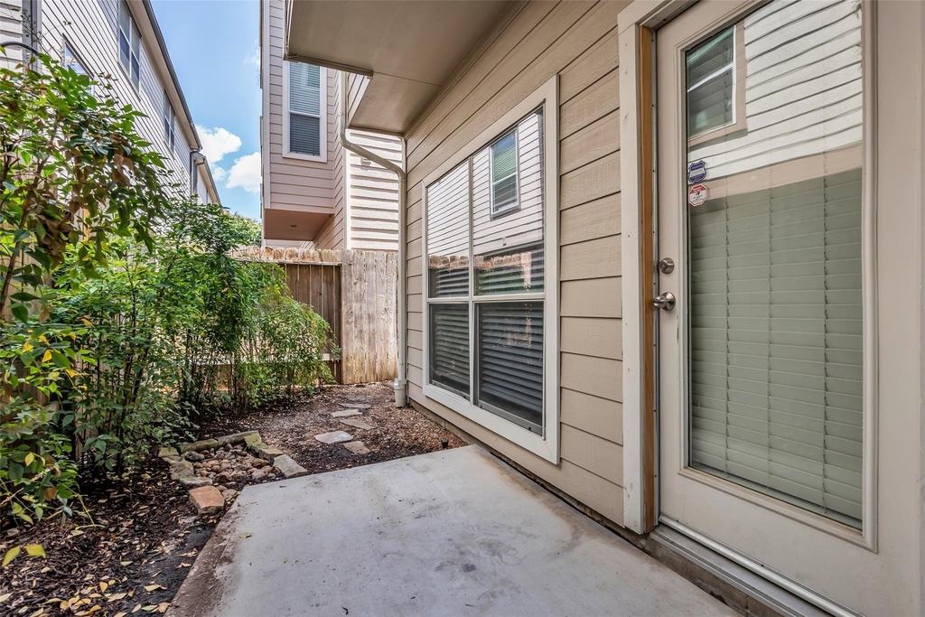 2123 Stacy Knoll - Photo 24