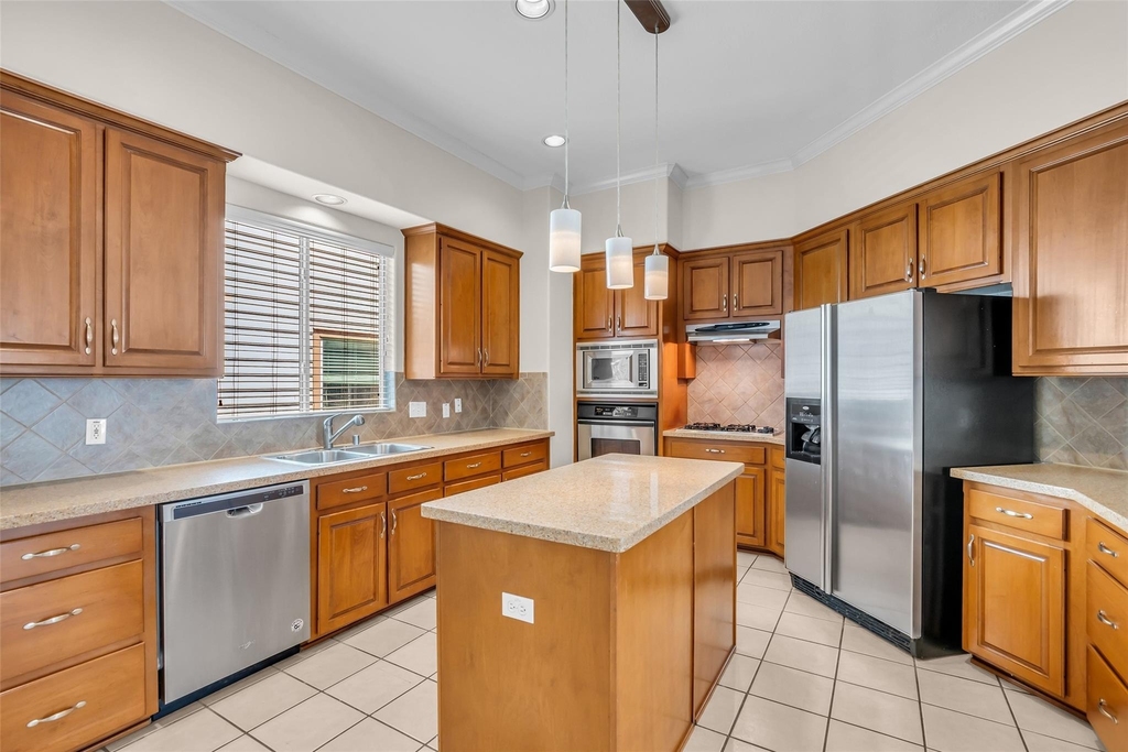 2123 Stacy Knoll - Photo 10