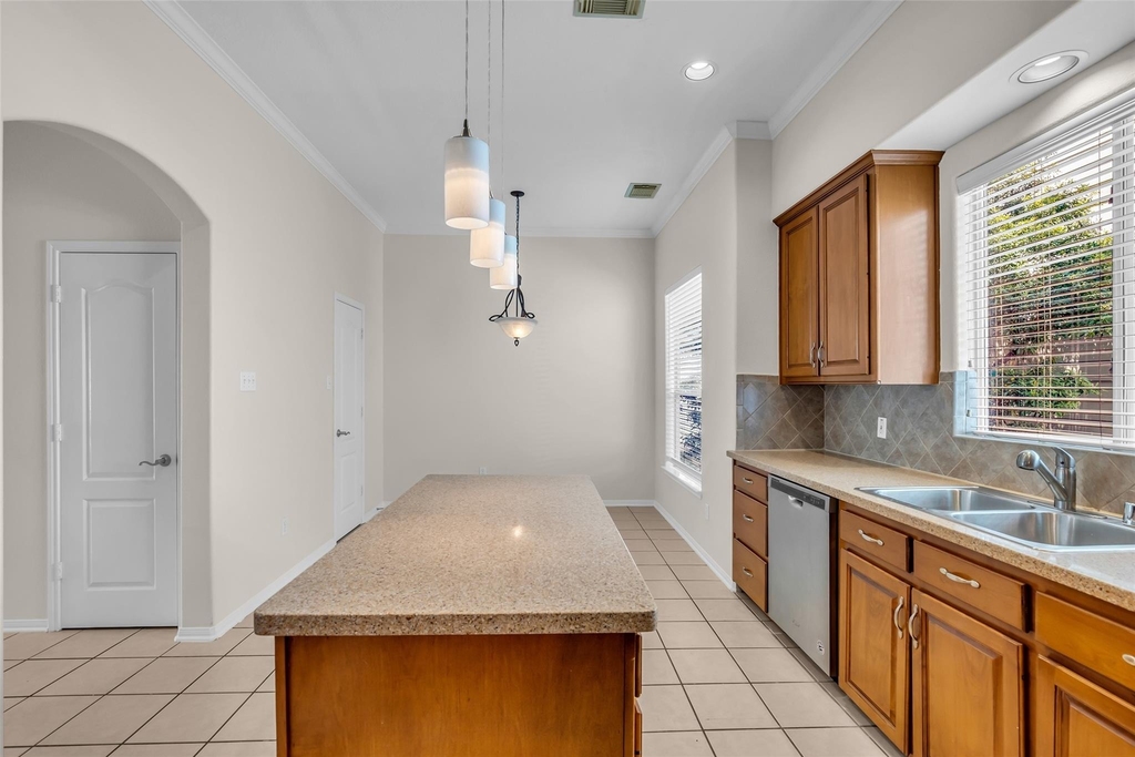 2123 Stacy Knoll - Photo 11