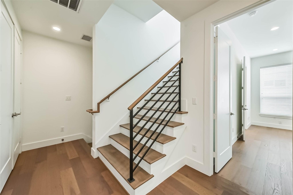 2408 Emancipation Avenue - Photo 6