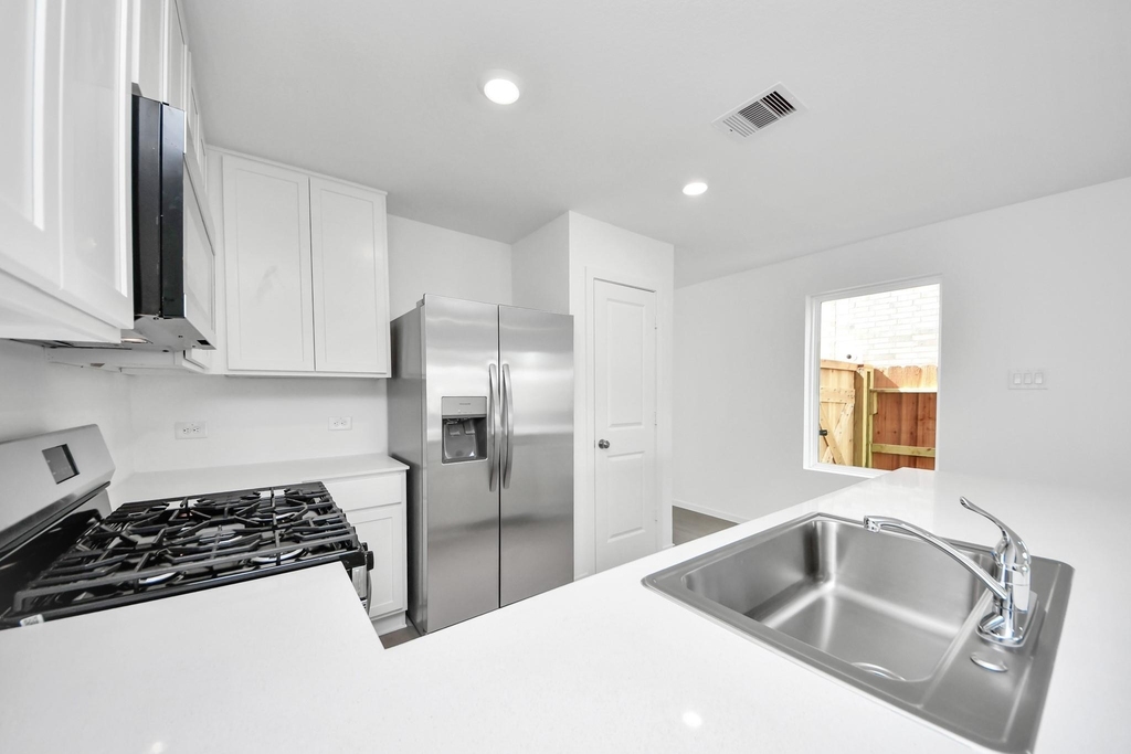 16831 Spotted Oak Drive - Photo 17