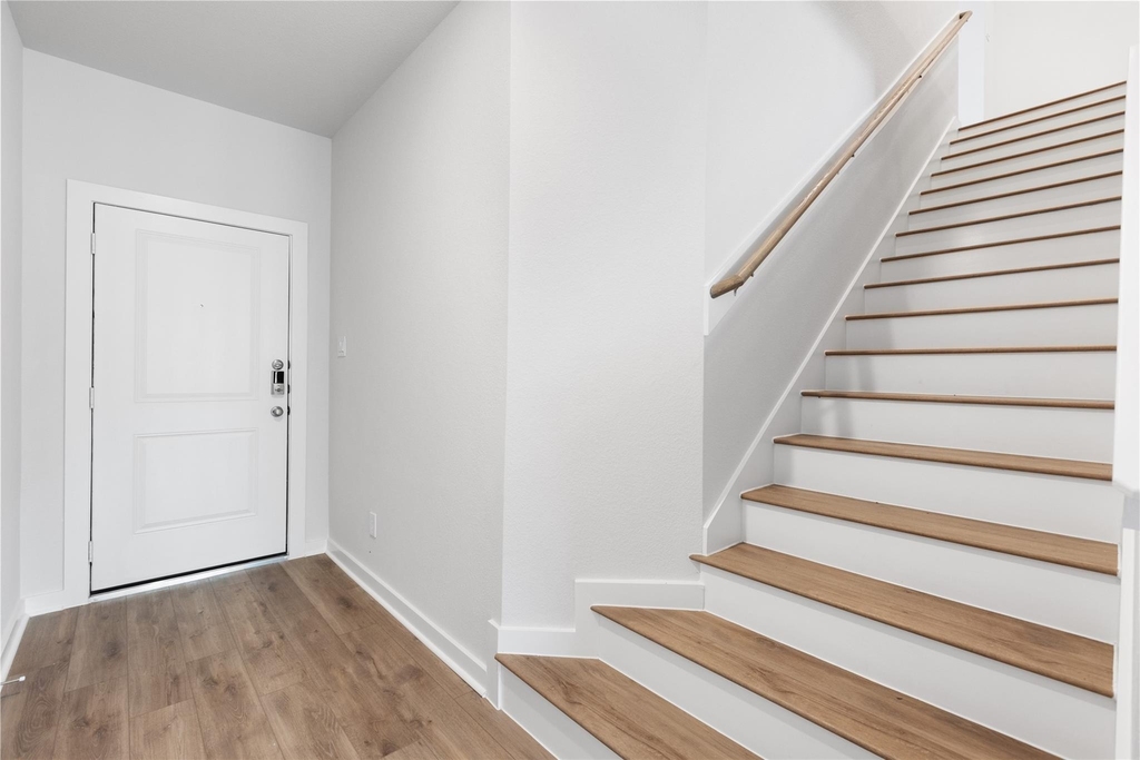 8104 Danson Lane - Photo 17
