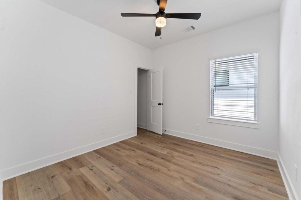 8023 Cora Street - Photo 13