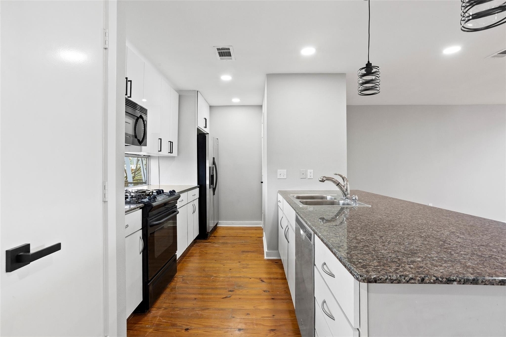 6933 Yellowstone Way Drive - Photo 4