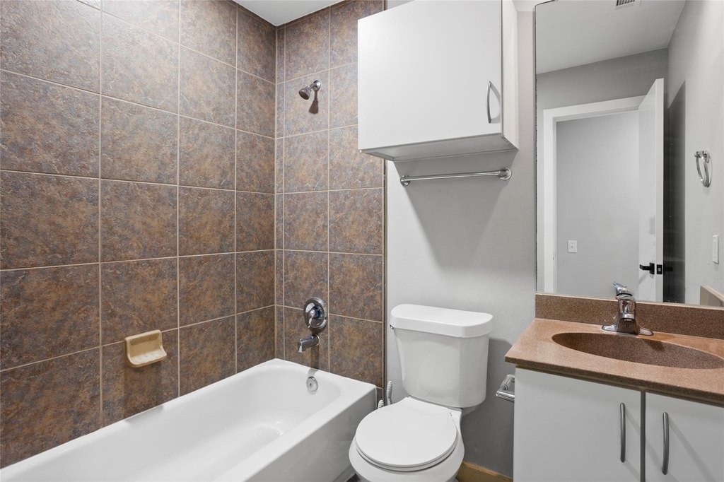 6933 Yellowstone Way Drive - Photo 6
