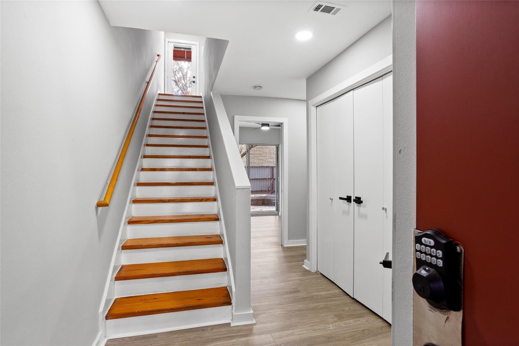 6933 Yellowstone Way Drive - Photo 3