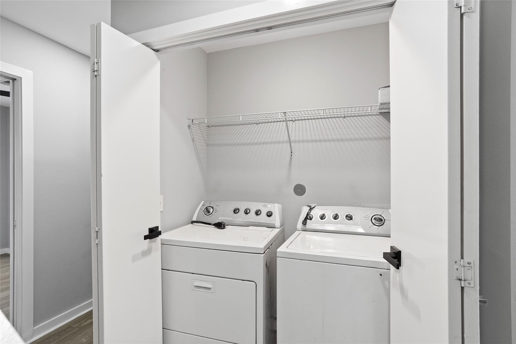 6933 Yellowstone Way Drive - Photo 8