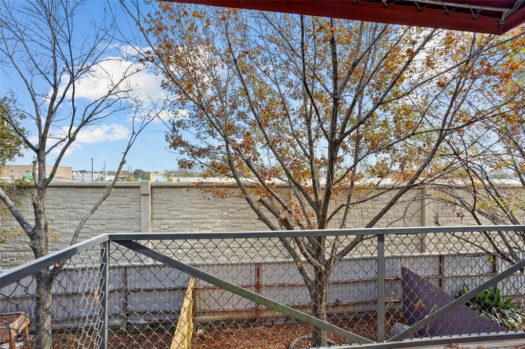 6933 Yellowstone Way Drive - Photo 20