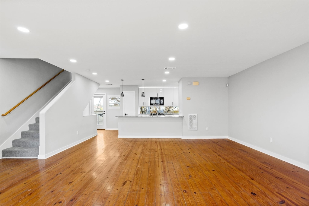 6933 Yellowstone Way Drive - Photo 9