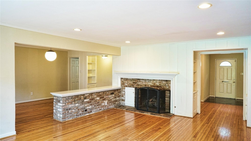 2047 Mcclendon Street - Photo 4