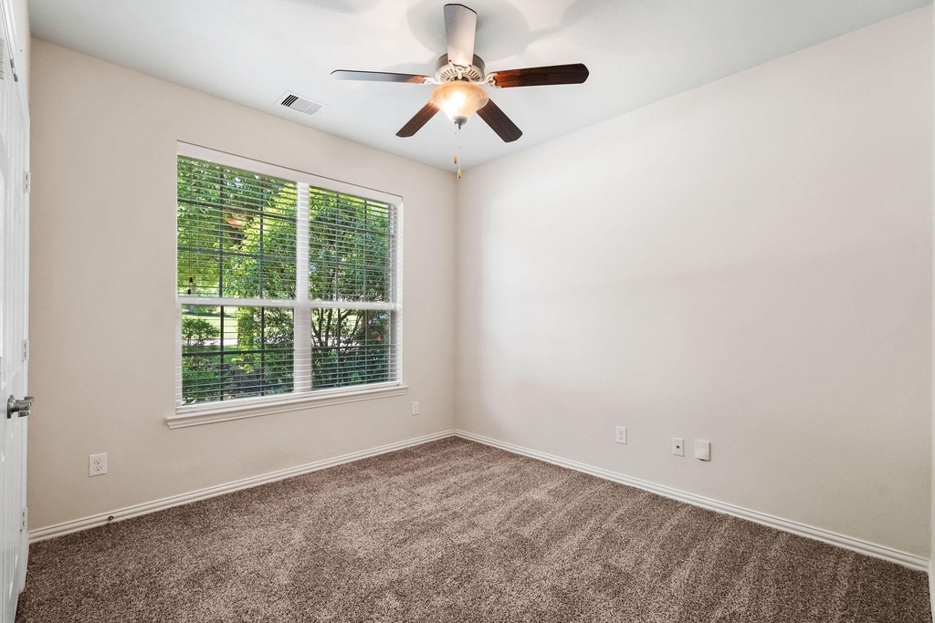 46 Black Swan Court - Photo 8