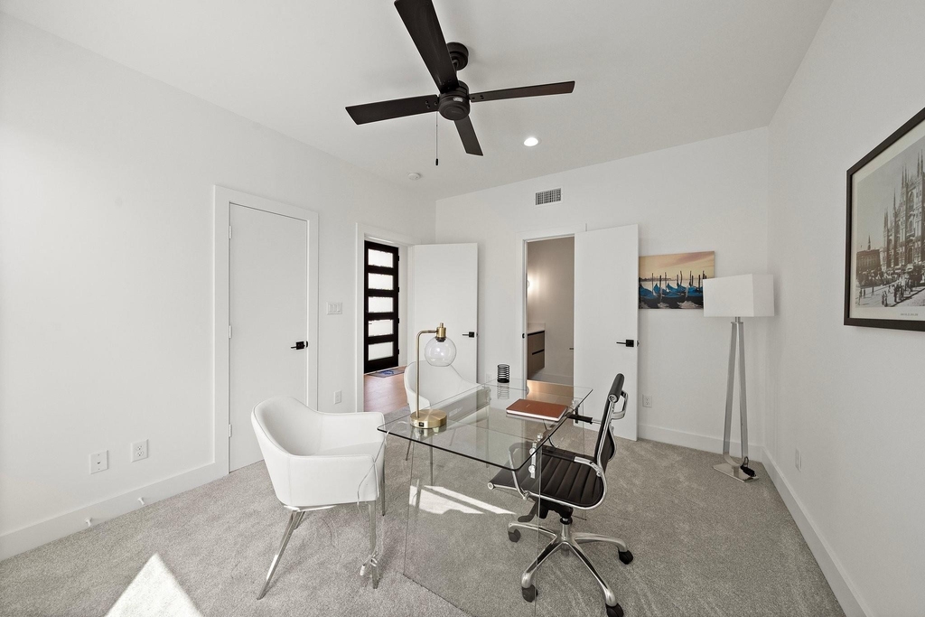 1607 Barbee Street - Photo 7