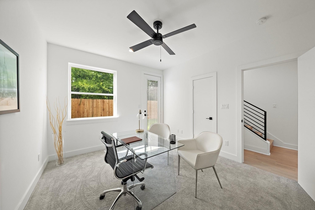 1607 Barbee Street - Photo 5