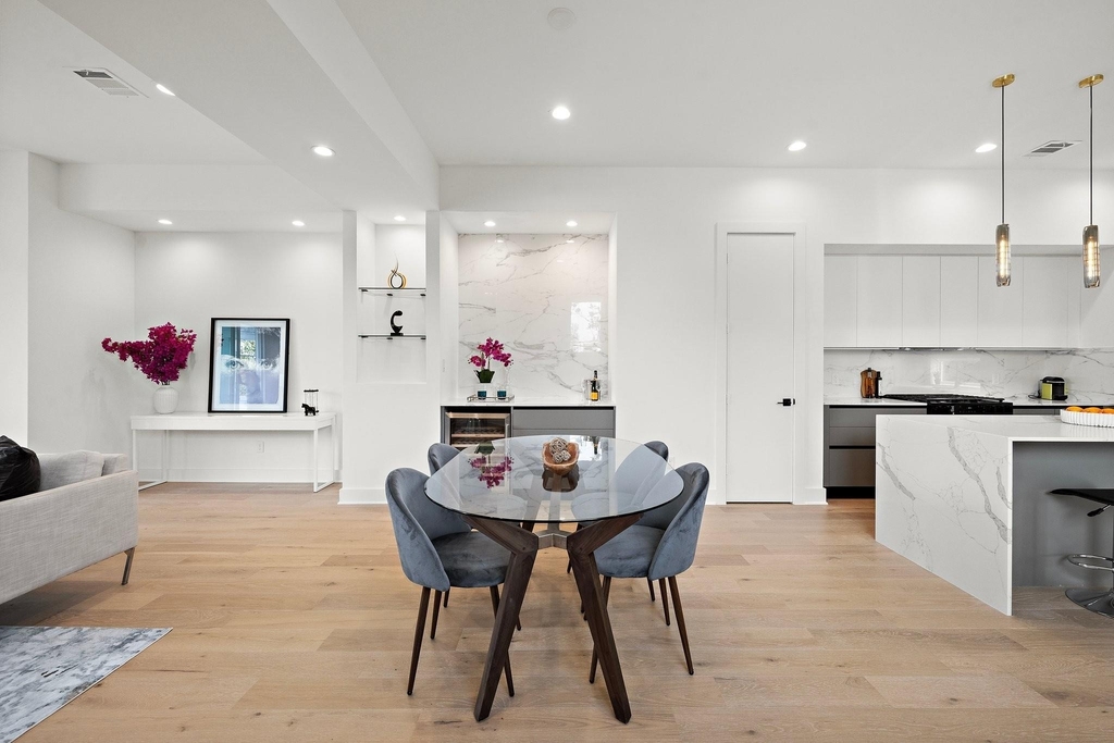 1607 Barbee Street - Photo 6