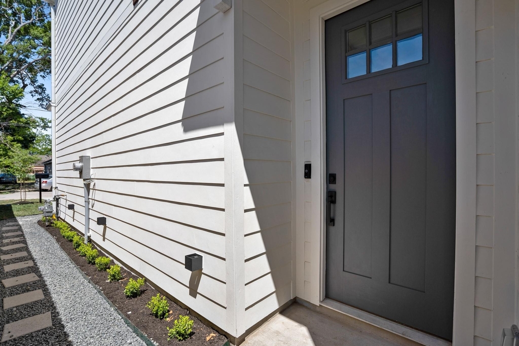 314 N Stiles Street - Photo 2
