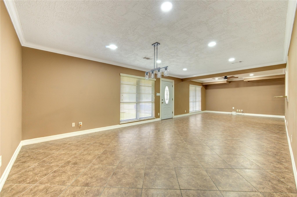 9922 Carmalee Street - Photo 10