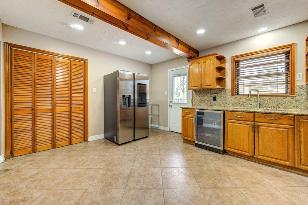 9922 Carmalee Street - Photo 17