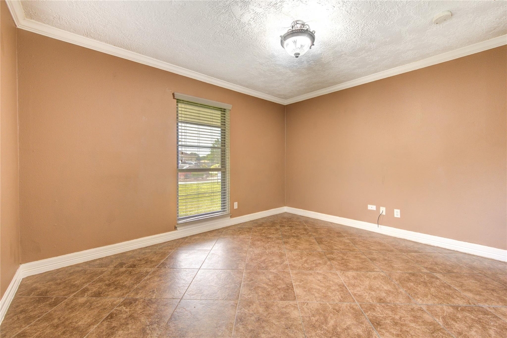 9922 Carmalee Street - Photo 37