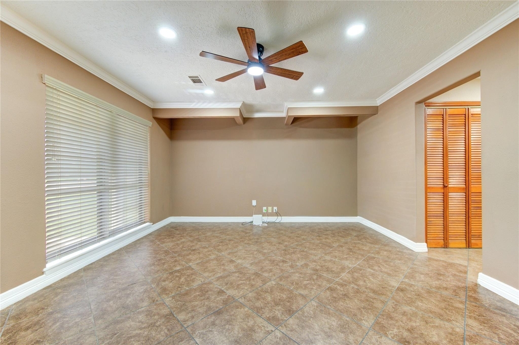9922 Carmalee Street - Photo 3