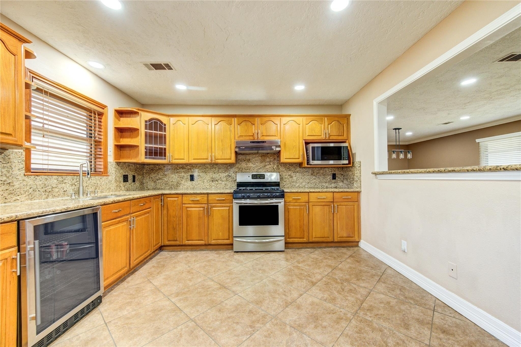 9922 Carmalee Street - Photo 23
