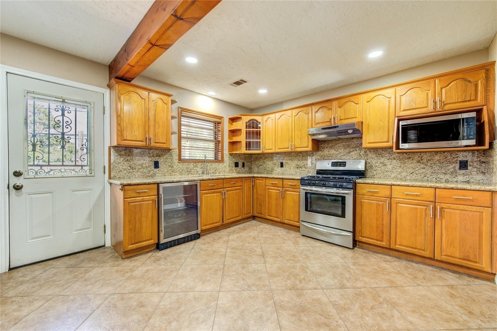 9922 Carmalee Street - Photo 15