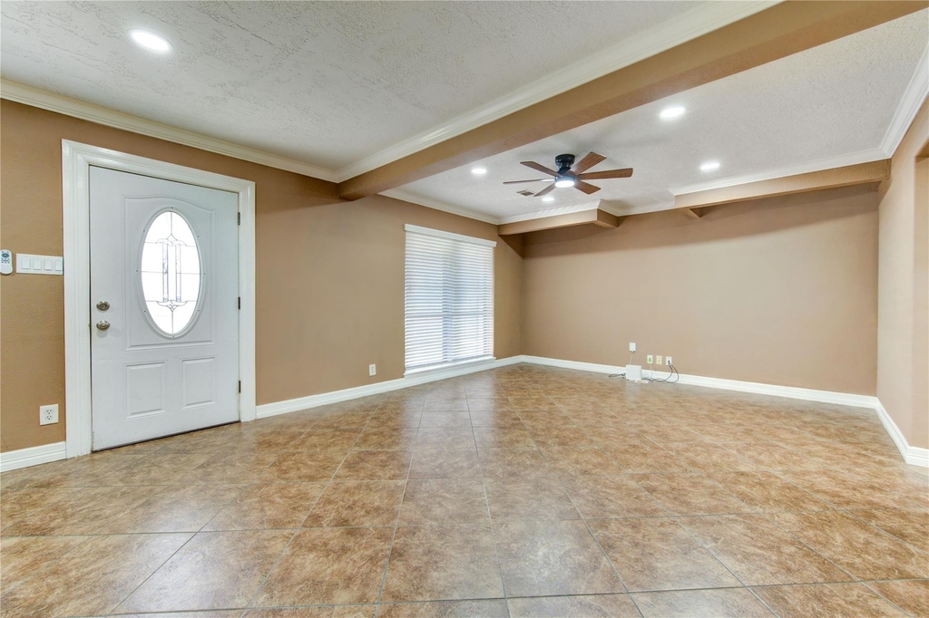 9922 Carmalee Street - Photo 5