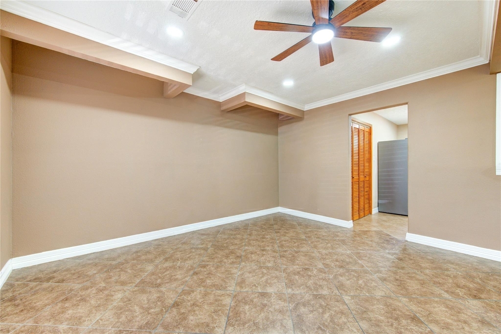 9922 Carmalee Street - Photo 4