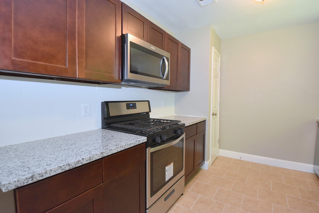 3615 Willie Way - Photo 9