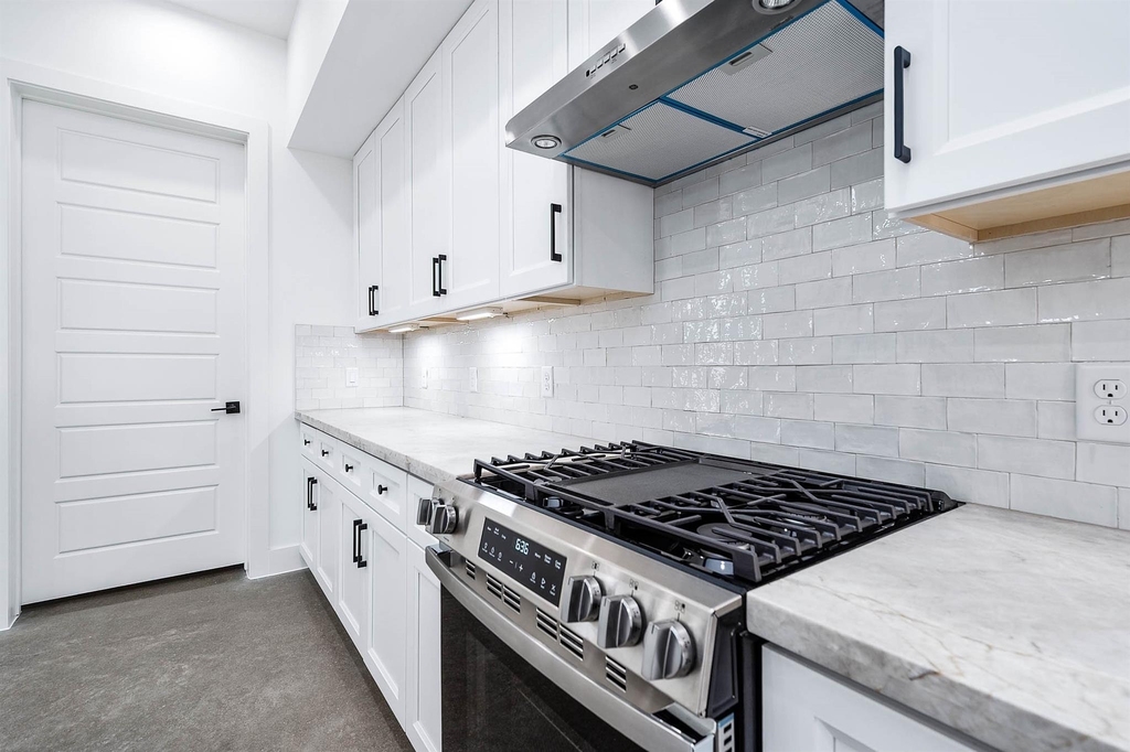 3411 Mcgowen Street - Photo 11