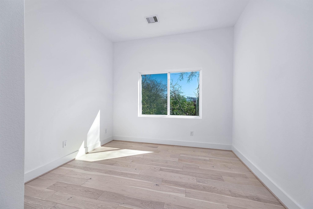 3411 Mcgowen Street - Photo 28